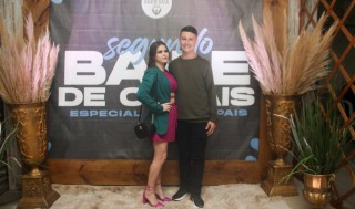 
<a style='margin-left: 5px;' class='btn btn-xs btn-social btn-facebook' href='https://www.facebook.com/sharer/sharer.php?u=https://www.galeramix.com.br/imagem/a118/800-800-90/conteudo/site_galerias/118/0043.jpg' rel='popup' data-width='500' data-height='400'><i class='fa fa-facebook'></i>Compartilhar <span class='hidden-xs'>no Facebook</span>
</a> 
<a class='btn btn-default btn-xs' target='_blank' href='imagem/a118/800-800-90/conteudo/site_galerias/118/0043.jpg'>
<span class='glyphicon glyphicon-cloud-download'></span> Salvar
</a>
