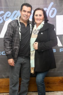 
<a style='margin-left: 5px;' class='btn btn-xs btn-social btn-facebook' href='https://www.facebook.com/sharer/sharer.php?u=https://www.galeramix.com.br/imagem/a118/800-800-90/conteudo/site_galerias/118/2.jpg' rel='popup' data-width='500' data-height='400'><i class='fa fa-facebook'></i>Compartilhar <span class='hidden-xs'>no Facebook</span>
</a> 
<a class='btn btn-default btn-xs' target='_blank' href='imagem/a118/800-800-90/conteudo/site_galerias/118/2.jpg'>
<span class='glyphicon glyphicon-cloud-download'></span> Salvar
</a>
