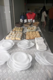 
<a style='margin-left: 5px;' class='btn btn-xs btn-social btn-facebook' href='https://www.facebook.com/sharer/sharer.php?u=https://www.galeramix.com.br/imagem/a118/800-800-90/conteudo/site_galerias/118/baile-131.jpg' rel='popup' data-width='500' data-height='400'><i class='fa fa-facebook'></i>Compartilhar <span class='hidden-xs'>no Facebook</span>
</a> 
<a class='btn btn-default btn-xs' target='_blank' href='imagem/a118/800-800-90/conteudo/site_galerias/118/baile-131.jpg'>
<span class='glyphicon glyphicon-cloud-download'></span> Salvar
</a>
