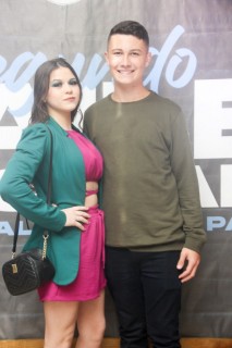 
<a style='margin-left: 5px;' class='btn btn-xs btn-social btn-facebook' href='https://www.facebook.com/sharer/sharer.php?u=https://www.galeramix.com.br/imagem/a118/800-800-90/conteudo/site_galerias/118/baile-40.jpg' rel='popup' data-width='500' data-height='400'><i class='fa fa-facebook'></i>Compartilhar <span class='hidden-xs'>no Facebook</span>
</a> 
<a class='btn btn-default btn-xs' target='_blank' href='imagem/a118/800-800-90/conteudo/site_galerias/118/baile-40.jpg'>
<span class='glyphicon glyphicon-cloud-download'></span> Salvar
</a>
