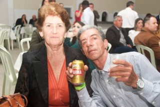 
<a style='margin-left: 5px;' class='btn btn-xs btn-social btn-facebook' href='https://www.facebook.com/sharer/sharer.php?u=https://www.galeramix.com.br/imagem/a118/800-800-90/conteudo/site_galerias/118/baile-81.jpg' rel='popup' data-width='500' data-height='400'><i class='fa fa-facebook'></i>Compartilhar <span class='hidden-xs'>no Facebook</span>
</a> 
<a class='btn btn-default btn-xs' target='_blank' href='imagem/a118/800-800-90/conteudo/site_galerias/118/baile-81.jpg'>
<span class='glyphicon glyphicon-cloud-download'></span> Salvar
</a>
