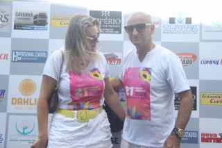 
                    <a style='margin-left: 5px;' class='btn btn-xs btn-social btn-facebook' href='https://www.facebook.com/sharer/sharer.php?u=https://www.galeramix.com.br/imagem/a119/800-800-90/conteudo/site_galerias/119/deseferrujem-17.jpg' rel='popup' data-width='500' data-height='400'><i class='fa fa-facebook'></i>Compartilhar <span class='hidden-xs'>no Facebook</span>
                </a> 
                <a class='btn btn-default btn-xs' target='_blank' href='imagem/a119/800-800-90/conteudo/site_galerias/119/deseferrujem-17.jpg'>
                    <span class='glyphicon glyphicon-cloud-download'></span> Salvar
                </a>
                