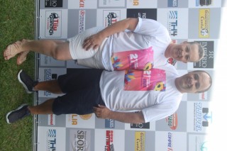 
            <a style='margin-left: 5px;' class='btn btn-xs btn-social btn-facebook' href='https://www.facebook.com/sharer/sharer.php?u=https://www.galeramix.com.br/imagem/a119/800-800-90/conteudo/site_galerias/119/deseferrujem-20.jpg' rel='popup' data-width='500' data-height='400'><i class='fa fa-facebook'></i>Compartilhar <span class='hidden-xs'>no Facebook</span>
        </a> 
        <a class='btn btn-default btn-xs' target='_blank' href='imagem/a119/800-800-90/conteudo/site_galerias/119/deseferrujem-20.jpg'>
            <span class='glyphicon glyphicon-cloud-download'></span> Salvar
        </a>
        