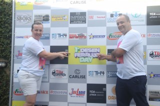 
        <a style='margin-left: 5px;' class='btn btn-xs btn-social btn-facebook' href='https://www.facebook.com/sharer/sharer.php?u=https://www.galeramix.com.br/imagem/a119/800-800-90/conteudo/site_galerias/119/deseferrujem-22.jpg' rel='popup' data-width='500' data-height='400'><i class='fa fa-facebook'></i>Compartilhar <span class='hidden-xs'>no Facebook</span>
    </a> 
    <a class='btn btn-default btn-xs' target='_blank' href='imagem/a119/800-800-90/conteudo/site_galerias/119/deseferrujem-22.jpg'>
        <span class='glyphicon glyphicon-cloud-download'></span> Salvar
    </a>
    