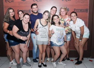 
<a style='margin-left: 5px;' class='btn btn-xs btn-social btn-facebook' href='https://www.facebook.com/sharer/sharer.php?u=https://www.galeramix.com.br/imagem/a12/800-800-90/conteudo/site_galerias/12/img1508.jpg' rel='popup' data-width='500' data-height='400'><i class='fa fa-facebook'></i>Compartilhar <span class='hidden-xs'>no Facebook</span>
</a> 
<a class='btn btn-default btn-xs' target='_blank' href='imagem/a12/800-800-90/conteudo/site_galerias/12/img1508.jpg'>
<span class='glyphicon glyphicon-cloud-download'></span> Salvar
</a>
