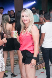 
<a style='margin-left: 5px;' class='btn btn-xs btn-social btn-facebook' href='https://www.facebook.com/sharer/sharer.php?u=https://www.galeramix.com.br/imagem/a12/800-800-90/conteudo/site_galerias/12/img1519.jpg' rel='popup' data-width='500' data-height='400'><i class='fa fa-facebook'></i>Compartilhar <span class='hidden-xs'>no Facebook</span>
</a> 
<a class='btn btn-default btn-xs' target='_blank' href='imagem/a12/800-800-90/conteudo/site_galerias/12/img1519.jpg'>
<span class='glyphicon glyphicon-cloud-download'></span> Salvar
</a>
