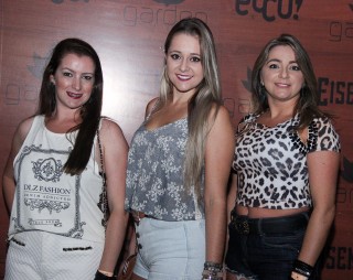 
<a style='margin-left: 5px;' class='btn btn-xs btn-social btn-facebook' href='https://www.facebook.com/sharer/sharer.php?u=https://www.galeramix.com.br/imagem/a12/800-800-90/conteudo/site_galerias/12/img1551.jpg' rel='popup' data-width='500' data-height='400'><i class='fa fa-facebook'></i>Compartilhar <span class='hidden-xs'>no Facebook</span>
</a> 
<a class='btn btn-default btn-xs' target='_blank' href='imagem/a12/800-800-90/conteudo/site_galerias/12/img1551.jpg'>
<span class='glyphicon glyphicon-cloud-download'></span> Salvar
</a>
