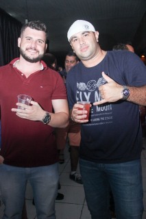 
<a style='margin-left: 5px;' class='btn btn-xs btn-social btn-facebook' href='https://www.facebook.com/sharer/sharer.php?u=https://www.galeramix.com.br/imagem/a12/800-800-90/conteudo/site_galerias/12/img1573.jpg' rel='popup' data-width='500' data-height='400'><i class='fa fa-facebook'></i>Compartilhar <span class='hidden-xs'>no Facebook</span>
</a> 
<a class='btn btn-default btn-xs' target='_blank' href='imagem/a12/800-800-90/conteudo/site_galerias/12/img1573.jpg'>
<span class='glyphicon glyphicon-cloud-download'></span> Salvar
</a>
