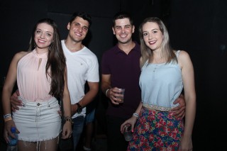 
<a style='margin-left: 5px;' class='btn btn-xs btn-social btn-facebook' href='https://www.facebook.com/sharer/sharer.php?u=https://www.galeramix.com.br/imagem/a12/800-800-90/conteudo/site_galerias/12/img1596.jpg' rel='popup' data-width='500' data-height='400'><i class='fa fa-facebook'></i>Compartilhar <span class='hidden-xs'>no Facebook</span>
</a> 
<a class='btn btn-default btn-xs' target='_blank' href='imagem/a12/800-800-90/conteudo/site_galerias/12/img1596.jpg'>
<span class='glyphicon glyphicon-cloud-download'></span> Salvar
</a>
