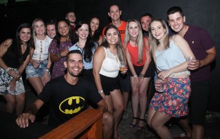 
<a style='margin-left: 5px;' class='btn btn-xs btn-social btn-facebook' href='https://www.facebook.com/sharer/sharer.php?u=https://www.galeramix.com.br/imagem/a12/800-800-90/conteudo/site_galerias/12/img1600.jpg' rel='popup' data-width='500' data-height='400'><i class='fa fa-facebook'></i>Compartilhar <span class='hidden-xs'>no Facebook</span>
</a> 
<a class='btn btn-default btn-xs' target='_blank' href='imagem/a12/800-800-90/conteudo/site_galerias/12/img1600.jpg'>
<span class='glyphicon glyphicon-cloud-download'></span> Salvar
</a>
