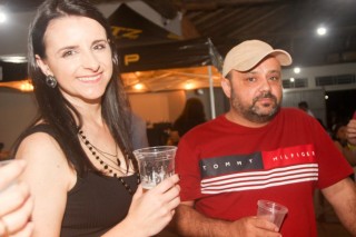 
<a style='margin-left: 5px;' class='btn btn-xs btn-social btn-facebook' href='https://www.facebook.com/sharer/sharer.php?u=https://www.galeramix.com.br/imagem/a120/800-800-90/conteudo/site_galerias/120/e-hoje-que-eu-volto-amanha-106.jpg' rel='popup' data-width='500' data-height='400'><i class='fa fa-facebook'></i>Compartilhar <span class='hidden-xs'>no Facebook</span>
</a> 
<a class='btn btn-default btn-xs' target='_blank' href='imagem/a120/800-800-90/conteudo/site_galerias/120/e-hoje-que-eu-volto-amanha-106.jpg'>
<span class='glyphicon glyphicon-cloud-download'></span> Salvar
</a>
