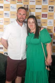 
<a style='margin-left: 5px;' class='btn btn-xs btn-social btn-facebook' href='https://www.facebook.com/sharer/sharer.php?u=https://www.galeramix.com.br/imagem/a120/800-800-90/conteudo/site_galerias/120/e-hoje-que-eu-volto-amanha-117.jpg' rel='popup' data-width='500' data-height='400'><i class='fa fa-facebook'></i>Compartilhar <span class='hidden-xs'>no Facebook</span>
</a> 
<a class='btn btn-default btn-xs' target='_blank' href='imagem/a120/800-800-90/conteudo/site_galerias/120/e-hoje-que-eu-volto-amanha-117.jpg'>
<span class='glyphicon glyphicon-cloud-download'></span> Salvar
</a>
