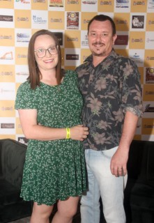 
<a style='margin-left: 5px;' class='btn btn-xs btn-social btn-facebook' href='https://www.facebook.com/sharer/sharer.php?u=https://www.galeramix.com.br/imagem/a120/800-800-90/conteudo/site_galerias/120/e-hoje-que-eu-volto-amanha-118.jpg' rel='popup' data-width='500' data-height='400'><i class='fa fa-facebook'></i>Compartilhar <span class='hidden-xs'>no Facebook</span>
</a> 
<a class='btn btn-default btn-xs' target='_blank' href='imagem/a120/800-800-90/conteudo/site_galerias/120/e-hoje-que-eu-volto-amanha-118.jpg'>
<span class='glyphicon glyphicon-cloud-download'></span> Salvar
</a>
