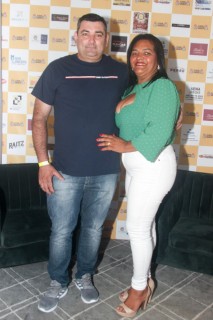 
<a style='margin-left: 5px;' class='btn btn-xs btn-social btn-facebook' href='https://www.facebook.com/sharer/sharer.php?u=https://www.galeramix.com.br/imagem/a120/800-800-90/conteudo/site_galerias/120/e-hoje-que-eu-volto-amanha-128.jpg' rel='popup' data-width='500' data-height='400'><i class='fa fa-facebook'></i>Compartilhar <span class='hidden-xs'>no Facebook</span>
</a> 
<a class='btn btn-default btn-xs' target='_blank' href='imagem/a120/800-800-90/conteudo/site_galerias/120/e-hoje-que-eu-volto-amanha-128.jpg'>
<span class='glyphicon glyphicon-cloud-download'></span> Salvar
</a>
