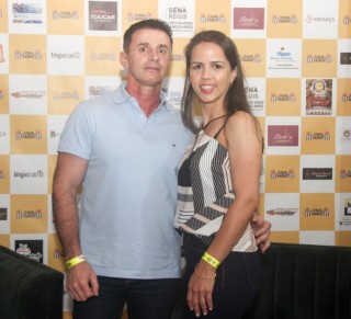 
<a style='margin-left: 5px;' class='btn btn-xs btn-social btn-facebook' href='https://www.facebook.com/sharer/sharer.php?u=https://www.galeramix.com.br/imagem/a120/800-800-90/conteudo/site_galerias/120/e-hoje-que-eu-volto-amanha-144.jpg' rel='popup' data-width='500' data-height='400'><i class='fa fa-facebook'></i>Compartilhar <span class='hidden-xs'>no Facebook</span>
</a> 
<a class='btn btn-default btn-xs' target='_blank' href='imagem/a120/800-800-90/conteudo/site_galerias/120/e-hoje-que-eu-volto-amanha-144.jpg'>
<span class='glyphicon glyphicon-cloud-download'></span> Salvar
</a>
