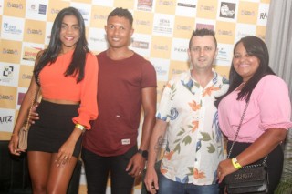 
<a style='margin-left: 5px;' class='btn btn-xs btn-social btn-facebook' href='https://www.facebook.com/sharer/sharer.php?u=https://www.galeramix.com.br/imagem/a120/800-800-90/conteudo/site_galerias/120/e-hoje-que-eu-volto-amanha-149.jpg' rel='popup' data-width='500' data-height='400'><i class='fa fa-facebook'></i>Compartilhar <span class='hidden-xs'>no Facebook</span>
</a> 
<a class='btn btn-default btn-xs' target='_blank' href='imagem/a120/800-800-90/conteudo/site_galerias/120/e-hoje-que-eu-volto-amanha-149.jpg'>
<span class='glyphicon glyphicon-cloud-download'></span> Salvar
</a>
