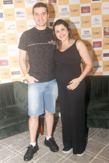 
<a style='margin-left: 5px;' class='btn btn-xs btn-social btn-facebook' href='https://www.facebook.com/sharer/sharer.php?u=https://www.galeramix.com.br/imagem/a120/800-800-90/conteudo/site_galerias/120/e-hoje-que-eu-volto-amanha-154.jpg' rel='popup' data-width='500' data-height='400'><i class='fa fa-facebook'></i>Compartilhar <span class='hidden-xs'>no Facebook</span>
</a> 
<a class='btn btn-default btn-xs' target='_blank' href='imagem/a120/800-800-90/conteudo/site_galerias/120/e-hoje-que-eu-volto-amanha-154.jpg'>
<span class='glyphicon glyphicon-cloud-download'></span> Salvar
</a>
