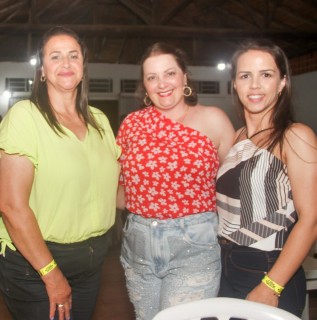 
<a style='margin-left: 5px;' class='btn btn-xs btn-social btn-facebook' href='https://www.facebook.com/sharer/sharer.php?u=https://www.galeramix.com.br/imagem/a120/800-800-90/conteudo/site_galerias/120/e-hoje-que-eu-volto-amanha-162.jpg' rel='popup' data-width='500' data-height='400'><i class='fa fa-facebook'></i>Compartilhar <span class='hidden-xs'>no Facebook</span>
</a> 
<a class='btn btn-default btn-xs' target='_blank' href='imagem/a120/800-800-90/conteudo/site_galerias/120/e-hoje-que-eu-volto-amanha-162.jpg'>
<span class='glyphicon glyphicon-cloud-download'></span> Salvar
</a>
