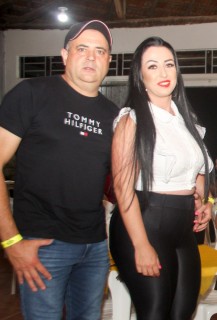 
<a style='margin-left: 5px;' class='btn btn-xs btn-social btn-facebook' href='https://www.facebook.com/sharer/sharer.php?u=https://www.galeramix.com.br/imagem/a120/800-800-90/conteudo/site_galerias/120/e-hoje-que-eu-volto-amanha-163.jpg' rel='popup' data-width='500' data-height='400'><i class='fa fa-facebook'></i>Compartilhar <span class='hidden-xs'>no Facebook</span>
</a> 
<a class='btn btn-default btn-xs' target='_blank' href='imagem/a120/800-800-90/conteudo/site_galerias/120/e-hoje-que-eu-volto-amanha-163.jpg'>
<span class='glyphicon glyphicon-cloud-download'></span> Salvar
</a>
