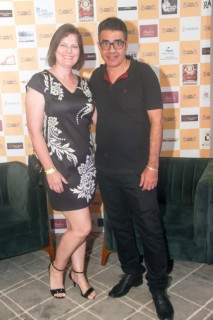 
<a style='margin-left: 5px;' class='btn btn-xs btn-social btn-facebook' href='https://www.facebook.com/sharer/sharer.php?u=https://www.galeramix.com.br/imagem/a120/800-800-90/conteudo/site_galerias/120/e-hoje-que-eu-volto-amanha-171.jpg' rel='popup' data-width='500' data-height='400'><i class='fa fa-facebook'></i>Compartilhar <span class='hidden-xs'>no Facebook</span>
</a> 
<a class='btn btn-default btn-xs' target='_blank' href='imagem/a120/800-800-90/conteudo/site_galerias/120/e-hoje-que-eu-volto-amanha-171.jpg'>
<span class='glyphicon glyphicon-cloud-download'></span> Salvar
</a>
