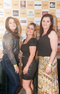 
<a style='margin-left: 5px;' class='btn btn-xs btn-social btn-facebook' href='https://www.facebook.com/sharer/sharer.php?u=https://www.galeramix.com.br/imagem/a120/800-800-90/conteudo/site_galerias/120/e-hoje-que-eu-volto-amanha-175.jpg' rel='popup' data-width='500' data-height='400'><i class='fa fa-facebook'></i>Compartilhar <span class='hidden-xs'>no Facebook</span>
</a> 
<a class='btn btn-default btn-xs' target='_blank' href='imagem/a120/800-800-90/conteudo/site_galerias/120/e-hoje-que-eu-volto-amanha-175.jpg'>
<span class='glyphicon glyphicon-cloud-download'></span> Salvar
</a>
