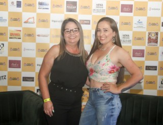 
<a style='margin-left: 5px;' class='btn btn-xs btn-social btn-facebook' href='https://www.facebook.com/sharer/sharer.php?u=https://www.galeramix.com.br/imagem/a120/800-800-90/conteudo/site_galerias/120/e-hoje-que-eu-volto-amanha-180.jpg' rel='popup' data-width='500' data-height='400'><i class='fa fa-facebook'></i>Compartilhar <span class='hidden-xs'>no Facebook</span>
</a> 
<a class='btn btn-default btn-xs' target='_blank' href='imagem/a120/800-800-90/conteudo/site_galerias/120/e-hoje-que-eu-volto-amanha-180.jpg'>
<span class='glyphicon glyphicon-cloud-download'></span> Salvar
</a>
