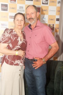 
<a style='margin-left: 5px;' class='btn btn-xs btn-social btn-facebook' href='https://www.facebook.com/sharer/sharer.php?u=https://www.galeramix.com.br/imagem/a120/800-800-90/conteudo/site_galerias/120/e-hoje-que-eu-volto-amanha-40.jpg' rel='popup' data-width='500' data-height='400'><i class='fa fa-facebook'></i>Compartilhar <span class='hidden-xs'>no Facebook</span>
</a> 
<a class='btn btn-default btn-xs' target='_blank' href='imagem/a120/800-800-90/conteudo/site_galerias/120/e-hoje-que-eu-volto-amanha-40.jpg'>
<span class='glyphicon glyphicon-cloud-download'></span> Salvar
</a>
