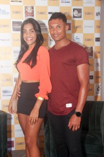 
<a style='margin-left: 5px;' class='btn btn-xs btn-social btn-facebook' href='https://www.facebook.com/sharer/sharer.php?u=https://www.galeramix.com.br/imagem/a120/800-800-90/conteudo/site_galerias/120/e-hoje-que-eu-volto-amanha-45.jpg' rel='popup' data-width='500' data-height='400'><i class='fa fa-facebook'></i>Compartilhar <span class='hidden-xs'>no Facebook</span>
</a> 
<a class='btn btn-default btn-xs' target='_blank' href='imagem/a120/800-800-90/conteudo/site_galerias/120/e-hoje-que-eu-volto-amanha-45.jpg'>
<span class='glyphicon glyphicon-cloud-download'></span> Salvar
</a>
