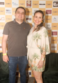 
<a style='margin-left: 5px;' class='btn btn-xs btn-social btn-facebook' href='https://www.facebook.com/sharer/sharer.php?u=https://www.galeramix.com.br/imagem/a120/800-800-90/conteudo/site_galerias/120/e-hoje-que-eu-volto-amanha-51.jpg' rel='popup' data-width='500' data-height='400'><i class='fa fa-facebook'></i>Compartilhar <span class='hidden-xs'>no Facebook</span>
</a> 
<a class='btn btn-default btn-xs' target='_blank' href='imagem/a120/800-800-90/conteudo/site_galerias/120/e-hoje-que-eu-volto-amanha-51.jpg'>
<span class='glyphicon glyphicon-cloud-download'></span> Salvar
</a>
