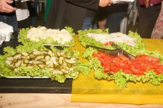 
<a style='margin-left: 5px;' class='btn btn-xs btn-social btn-facebook' href='https://www.facebook.com/sharer/sharer.php?u=https://www.galeramix.com.br/imagem/a120/800-800-90/conteudo/site_galerias/120/e-hoje-que-eu-volto-amanha-73.jpg' rel='popup' data-width='500' data-height='400'><i class='fa fa-facebook'></i>Compartilhar <span class='hidden-xs'>no Facebook</span>
</a> 
<a class='btn btn-default btn-xs' target='_blank' href='imagem/a120/800-800-90/conteudo/site_galerias/120/e-hoje-que-eu-volto-amanha-73.jpg'>
<span class='glyphicon glyphicon-cloud-download'></span> Salvar
</a>
