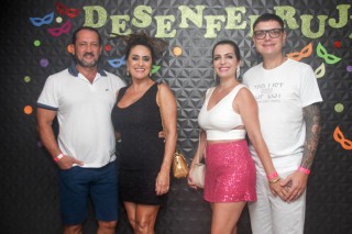 
<a style='margin-left: 5px;' class='btn btn-xs btn-social btn-facebook' href='https://www.facebook.com/sharer/sharer.php?u=https://www.galeramix.com.br/imagem/a128/800-800-90/conteudo/site_galerias/128/desenferruje-baile-de-carnaval-de-casais-em-tijucas-106.jpg' rel='popup' data-width='500' data-height='400'><i class='fa fa-facebook'></i>Compartilhar <span class='hidden-xs'>no Facebook</span>
</a> 
<a class='btn btn-default btn-xs' target='_blank' href='imagem/a128/800-800-90/conteudo/site_galerias/128/desenferruje-baile-de-carnaval-de-casais-em-tijucas-106.jpg'>
<span class='glyphicon glyphicon-cloud-download'></span> Salvar
</a>
