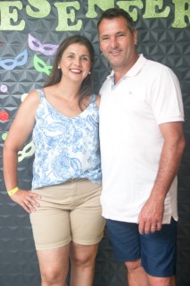 
<a style='margin-left: 5px;' class='btn btn-xs btn-social btn-facebook' href='https://www.facebook.com/sharer/sharer.php?u=https://www.galeramix.com.br/imagem/a128/800-800-90/conteudo/site_galerias/128/desenferruje-baile-de-carnaval-de-casais-em-tijucas-115.jpg' rel='popup' data-width='500' data-height='400'><i class='fa fa-facebook'></i>Compartilhar <span class='hidden-xs'>no Facebook</span>
</a> 
<a class='btn btn-default btn-xs' target='_blank' href='imagem/a128/800-800-90/conteudo/site_galerias/128/desenferruje-baile-de-carnaval-de-casais-em-tijucas-115.jpg'>
<span class='glyphicon glyphicon-cloud-download'></span> Salvar
</a>
