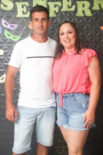 
<a style='margin-left: 5px;' class='btn btn-xs btn-social btn-facebook' href='https://www.facebook.com/sharer/sharer.php?u=https://www.galeramix.com.br/imagem/a128/800-800-90/conteudo/site_galerias/128/desenferruje-baile-de-carnaval-de-casais-em-tijucas-121.jpg' rel='popup' data-width='500' data-height='400'><i class='fa fa-facebook'></i>Compartilhar <span class='hidden-xs'>no Facebook</span>
</a> 
<a class='btn btn-default btn-xs' target='_blank' href='imagem/a128/800-800-90/conteudo/site_galerias/128/desenferruje-baile-de-carnaval-de-casais-em-tijucas-121.jpg'>
<span class='glyphicon glyphicon-cloud-download'></span> Salvar
</a>
