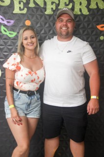 
<a style='margin-left: 5px;' class='btn btn-xs btn-social btn-facebook' href='https://www.facebook.com/sharer/sharer.php?u=https://www.galeramix.com.br/imagem/a128/800-800-90/conteudo/site_galerias/128/desenferruje-baile-de-carnaval-de-casais-em-tijucas-126.jpg' rel='popup' data-width='500' data-height='400'><i class='fa fa-facebook'></i>Compartilhar <span class='hidden-xs'>no Facebook</span>
</a> 
<a class='btn btn-default btn-xs' target='_blank' href='imagem/a128/800-800-90/conteudo/site_galerias/128/desenferruje-baile-de-carnaval-de-casais-em-tijucas-126.jpg'>
<span class='glyphicon glyphicon-cloud-download'></span> Salvar
</a>
