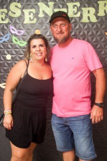 
<a style='margin-left: 5px;' class='btn btn-xs btn-social btn-facebook' href='https://www.facebook.com/sharer/sharer.php?u=https://www.galeramix.com.br/imagem/a128/800-800-90/conteudo/site_galerias/128/desenferruje-baile-de-carnaval-de-casais-em-tijucas-136.jpg' rel='popup' data-width='500' data-height='400'><i class='fa fa-facebook'></i>Compartilhar <span class='hidden-xs'>no Facebook</span>
</a> 
<a class='btn btn-default btn-xs' target='_blank' href='imagem/a128/800-800-90/conteudo/site_galerias/128/desenferruje-baile-de-carnaval-de-casais-em-tijucas-136.jpg'>
<span class='glyphicon glyphicon-cloud-download'></span> Salvar
</a>
