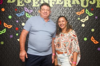 
<a style='margin-left: 5px;' class='btn btn-xs btn-social btn-facebook' href='https://www.facebook.com/sharer/sharer.php?u=https://www.galeramix.com.br/imagem/a128/800-800-90/conteudo/site_galerias/128/desenferruje-baile-de-carnaval-de-casais-em-tijucas-140.jpg' rel='popup' data-width='500' data-height='400'><i class='fa fa-facebook'></i>Compartilhar <span class='hidden-xs'>no Facebook</span>
</a> 
<a class='btn btn-default btn-xs' target='_blank' href='imagem/a128/800-800-90/conteudo/site_galerias/128/desenferruje-baile-de-carnaval-de-casais-em-tijucas-140.jpg'>
<span class='glyphicon glyphicon-cloud-download'></span> Salvar
</a>
