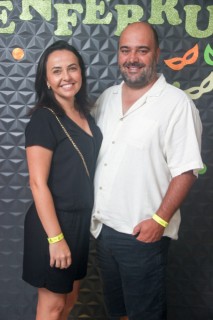 
<a style='margin-left: 5px;' class='btn btn-xs btn-social btn-facebook' href='https://www.facebook.com/sharer/sharer.php?u=https://www.galeramix.com.br/imagem/a128/800-800-90/conteudo/site_galerias/128/desenferruje-baile-de-carnaval-de-casais-em-tijucas-166.jpg' rel='popup' data-width='500' data-height='400'><i class='fa fa-facebook'></i>Compartilhar <span class='hidden-xs'>no Facebook</span>
</a> 
<a class='btn btn-default btn-xs' target='_blank' href='imagem/a128/800-800-90/conteudo/site_galerias/128/desenferruje-baile-de-carnaval-de-casais-em-tijucas-166.jpg'>
<span class='glyphicon glyphicon-cloud-download'></span> Salvar
</a>
