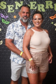 
<a style='margin-left: 5px;' class='btn btn-xs btn-social btn-facebook' href='https://www.facebook.com/sharer/sharer.php?u=https://www.galeramix.com.br/imagem/a128/800-800-90/conteudo/site_galerias/128/desenferruje-baile-de-carnaval-de-casais-em-tijucas-167.jpg' rel='popup' data-width='500' data-height='400'><i class='fa fa-facebook'></i>Compartilhar <span class='hidden-xs'>no Facebook</span>
</a> 
<a class='btn btn-default btn-xs' target='_blank' href='imagem/a128/800-800-90/conteudo/site_galerias/128/desenferruje-baile-de-carnaval-de-casais-em-tijucas-167.jpg'>
<span class='glyphicon glyphicon-cloud-download'></span> Salvar
</a>
