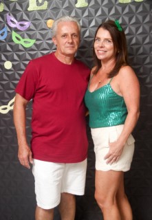 
<a style='margin-left: 5px;' class='btn btn-xs btn-social btn-facebook' href='https://www.facebook.com/sharer/sharer.php?u=https://www.galeramix.com.br/imagem/a128/800-800-90/conteudo/site_galerias/128/desenferruje-baile-de-carnaval-de-casais-em-tijucas-168.jpg' rel='popup' data-width='500' data-height='400'><i class='fa fa-facebook'></i>Compartilhar <span class='hidden-xs'>no Facebook</span>
</a> 
<a class='btn btn-default btn-xs' target='_blank' href='imagem/a128/800-800-90/conteudo/site_galerias/128/desenferruje-baile-de-carnaval-de-casais-em-tijucas-168.jpg'>
<span class='glyphicon glyphicon-cloud-download'></span> Salvar
</a>
