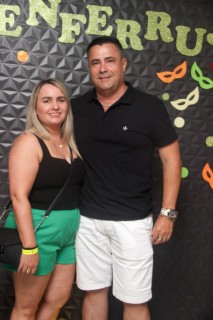 
<a style='margin-left: 5px;' class='btn btn-xs btn-social btn-facebook' href='https://www.facebook.com/sharer/sharer.php?u=https://www.galeramix.com.br/imagem/a128/800-800-90/conteudo/site_galerias/128/desenferruje-baile-de-carnaval-de-casais-em-tijucas-17.jpg' rel='popup' data-width='500' data-height='400'><i class='fa fa-facebook'></i>Compartilhar <span class='hidden-xs'>no Facebook</span>
</a> 
<a class='btn btn-default btn-xs' target='_blank' href='imagem/a128/800-800-90/conteudo/site_galerias/128/desenferruje-baile-de-carnaval-de-casais-em-tijucas-17.jpg'>
<span class='glyphicon glyphicon-cloud-download'></span> Salvar
</a>
