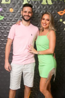 
<a style='margin-left: 5px;' class='btn btn-xs btn-social btn-facebook' href='https://www.facebook.com/sharer/sharer.php?u=https://www.galeramix.com.br/imagem/a128/800-800-90/conteudo/site_galerias/128/desenferruje-baile-de-carnaval-de-casais-em-tijucas-177.jpg' rel='popup' data-width='500' data-height='400'><i class='fa fa-facebook'></i>Compartilhar <span class='hidden-xs'>no Facebook</span>
</a> 
<a class='btn btn-default btn-xs' target='_blank' href='imagem/a128/800-800-90/conteudo/site_galerias/128/desenferruje-baile-de-carnaval-de-casais-em-tijucas-177.jpg'>
<span class='glyphicon glyphicon-cloud-download'></span> Salvar
</a>
