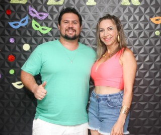 
<a style='margin-left: 5px;' class='btn btn-xs btn-social btn-facebook' href='https://www.facebook.com/sharer/sharer.php?u=https://www.galeramix.com.br/imagem/a128/800-800-90/conteudo/site_galerias/128/desenferruje-baile-de-carnaval-de-casais-em-tijucas-189.jpg' rel='popup' data-width='500' data-height='400'><i class='fa fa-facebook'></i>Compartilhar <span class='hidden-xs'>no Facebook</span>
</a> 
<a class='btn btn-default btn-xs' target='_blank' href='imagem/a128/800-800-90/conteudo/site_galerias/128/desenferruje-baile-de-carnaval-de-casais-em-tijucas-189.jpg'>
<span class='glyphicon glyphicon-cloud-download'></span> Salvar
</a>
