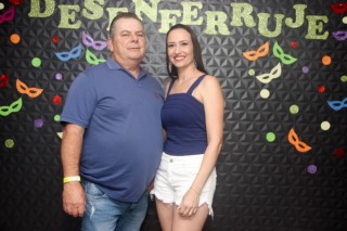 
<a style='margin-left: 5px;' class='btn btn-xs btn-social btn-facebook' href='https://www.facebook.com/sharer/sharer.php?u=https://www.galeramix.com.br/imagem/a128/800-800-90/conteudo/site_galerias/128/desenferruje-baile-de-carnaval-de-casais-em-tijucas-198.jpg' rel='popup' data-width='500' data-height='400'><i class='fa fa-facebook'></i>Compartilhar <span class='hidden-xs'>no Facebook</span>
</a> 
<a class='btn btn-default btn-xs' target='_blank' href='imagem/a128/800-800-90/conteudo/site_galerias/128/desenferruje-baile-de-carnaval-de-casais-em-tijucas-198.jpg'>
<span class='glyphicon glyphicon-cloud-download'></span> Salvar
</a>
