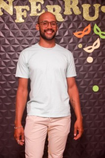 
<a style='margin-left: 5px;' class='btn btn-xs btn-social btn-facebook' href='https://www.facebook.com/sharer/sharer.php?u=https://www.galeramix.com.br/imagem/a128/800-800-90/conteudo/site_galerias/128/desenferruje-baile-de-carnaval-de-casais-em-tijucas-2.jpg' rel='popup' data-width='500' data-height='400'><i class='fa fa-facebook'></i>Compartilhar <span class='hidden-xs'>no Facebook</span>
</a> 
<a class='btn btn-default btn-xs' target='_blank' href='imagem/a128/800-800-90/conteudo/site_galerias/128/desenferruje-baile-de-carnaval-de-casais-em-tijucas-2.jpg'>
<span class='glyphicon glyphicon-cloud-download'></span> Salvar
</a>
