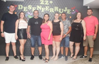 
<a style='margin-left: 5px;' class='btn btn-xs btn-social btn-facebook' href='https://www.facebook.com/sharer/sharer.php?u=https://www.galeramix.com.br/imagem/a128/800-800-90/conteudo/site_galerias/128/desenferruje-baile-de-carnaval-de-casais-em-tijucas-201.jpg' rel='popup' data-width='500' data-height='400'><i class='fa fa-facebook'></i>Compartilhar <span class='hidden-xs'>no Facebook</span>
</a> 
<a class='btn btn-default btn-xs' target='_blank' href='imagem/a128/800-800-90/conteudo/site_galerias/128/desenferruje-baile-de-carnaval-de-casais-em-tijucas-201.jpg'>
<span class='glyphicon glyphicon-cloud-download'></span> Salvar
</a>
