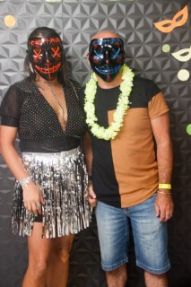 
<a style='margin-left: 5px;' class='btn btn-xs btn-social btn-facebook' href='https://www.facebook.com/sharer/sharer.php?u=https://www.galeramix.com.br/imagem/a128/800-800-90/conteudo/site_galerias/128/desenferruje-baile-de-carnaval-de-casais-em-tijucas-205.jpg' rel='popup' data-width='500' data-height='400'><i class='fa fa-facebook'></i>Compartilhar <span class='hidden-xs'>no Facebook</span>
</a> 
<a class='btn btn-default btn-xs' target='_blank' href='imagem/a128/800-800-90/conteudo/site_galerias/128/desenferruje-baile-de-carnaval-de-casais-em-tijucas-205.jpg'>
<span class='glyphicon glyphicon-cloud-download'></span> Salvar
</a>
