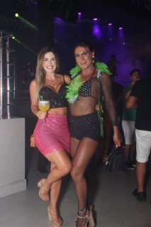 
<a style='margin-left: 5px;' class='btn btn-xs btn-social btn-facebook' href='https://www.facebook.com/sharer/sharer.php?u=https://www.galeramix.com.br/imagem/a128/800-800-90/conteudo/site_galerias/128/desenferruje-baile-de-carnaval-de-casais-em-tijucas-231.jpg' rel='popup' data-width='500' data-height='400'><i class='fa fa-facebook'></i>Compartilhar <span class='hidden-xs'>no Facebook</span>
</a> 
<a class='btn btn-default btn-xs' target='_blank' href='imagem/a128/800-800-90/conteudo/site_galerias/128/desenferruje-baile-de-carnaval-de-casais-em-tijucas-231.jpg'>
<span class='glyphicon glyphicon-cloud-download'></span> Salvar
</a>
