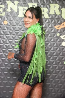 
<a style='margin-left: 5px;' class='btn btn-xs btn-social btn-facebook' href='https://www.facebook.com/sharer/sharer.php?u=https://www.galeramix.com.br/imagem/a128/800-800-90/conteudo/site_galerias/128/desenferruje-baile-de-carnaval-de-casais-em-tijucas-50.jpg' rel='popup' data-width='500' data-height='400'><i class='fa fa-facebook'></i>Compartilhar <span class='hidden-xs'>no Facebook</span>
</a> 
<a class='btn btn-default btn-xs' target='_blank' href='imagem/a128/800-800-90/conteudo/site_galerias/128/desenferruje-baile-de-carnaval-de-casais-em-tijucas-50.jpg'>
<span class='glyphicon glyphicon-cloud-download'></span> Salvar
</a>
