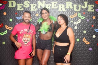 
<a style='margin-left: 5px;' class='btn btn-xs btn-social btn-facebook' href='https://www.facebook.com/sharer/sharer.php?u=https://www.galeramix.com.br/imagem/a128/800-800-90/conteudo/site_galerias/128/desenferruje-baile-de-carnaval-de-casais-em-tijucas-51.jpg' rel='popup' data-width='500' data-height='400'><i class='fa fa-facebook'></i>Compartilhar <span class='hidden-xs'>no Facebook</span>
</a> 
<a class='btn btn-default btn-xs' target='_blank' href='imagem/a128/800-800-90/conteudo/site_galerias/128/desenferruje-baile-de-carnaval-de-casais-em-tijucas-51.jpg'>
<span class='glyphicon glyphicon-cloud-download'></span> Salvar
</a>
