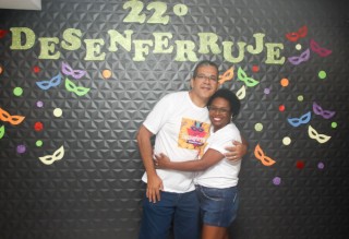 
<a style='margin-left: 5px;' class='btn btn-xs btn-social btn-facebook' href='https://www.facebook.com/sharer/sharer.php?u=https://www.galeramix.com.br/imagem/a128/800-800-90/conteudo/site_galerias/128/desenferruje-baile-de-carnaval-de-casais-em-tijucas-7.jpg' rel='popup' data-width='500' data-height='400'><i class='fa fa-facebook'></i>Compartilhar <span class='hidden-xs'>no Facebook</span>
</a> 
<a class='btn btn-default btn-xs' target='_blank' href='imagem/a128/800-800-90/conteudo/site_galerias/128/desenferruje-baile-de-carnaval-de-casais-em-tijucas-7.jpg'>
<span class='glyphicon glyphicon-cloud-download'></span> Salvar
</a>
